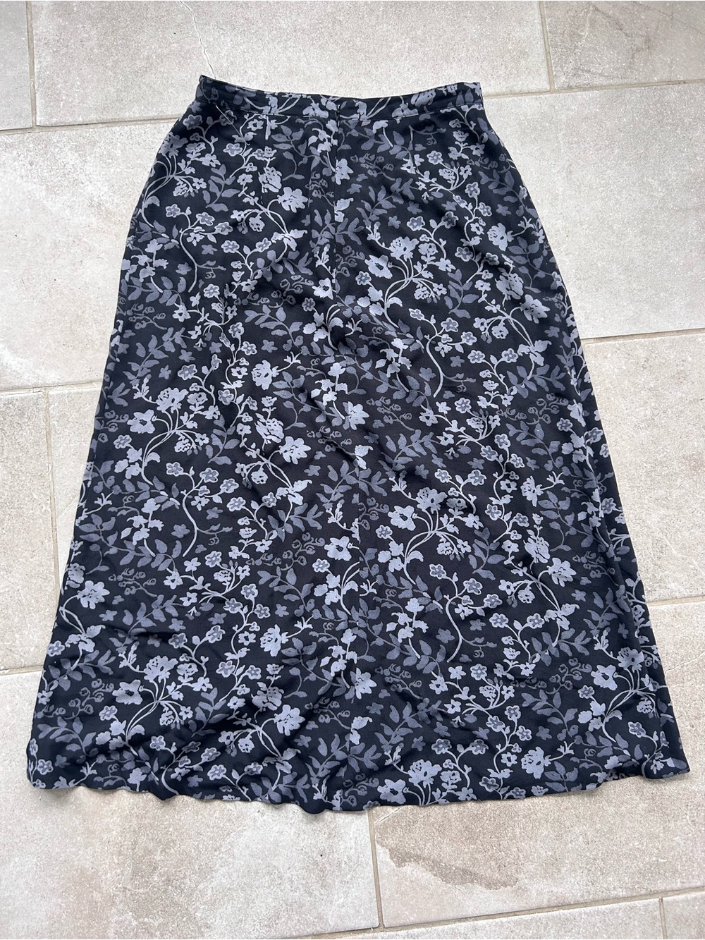 Sigrid Olsen Black Midi Skirt with Gray Floral Print - Picture 2 of 4